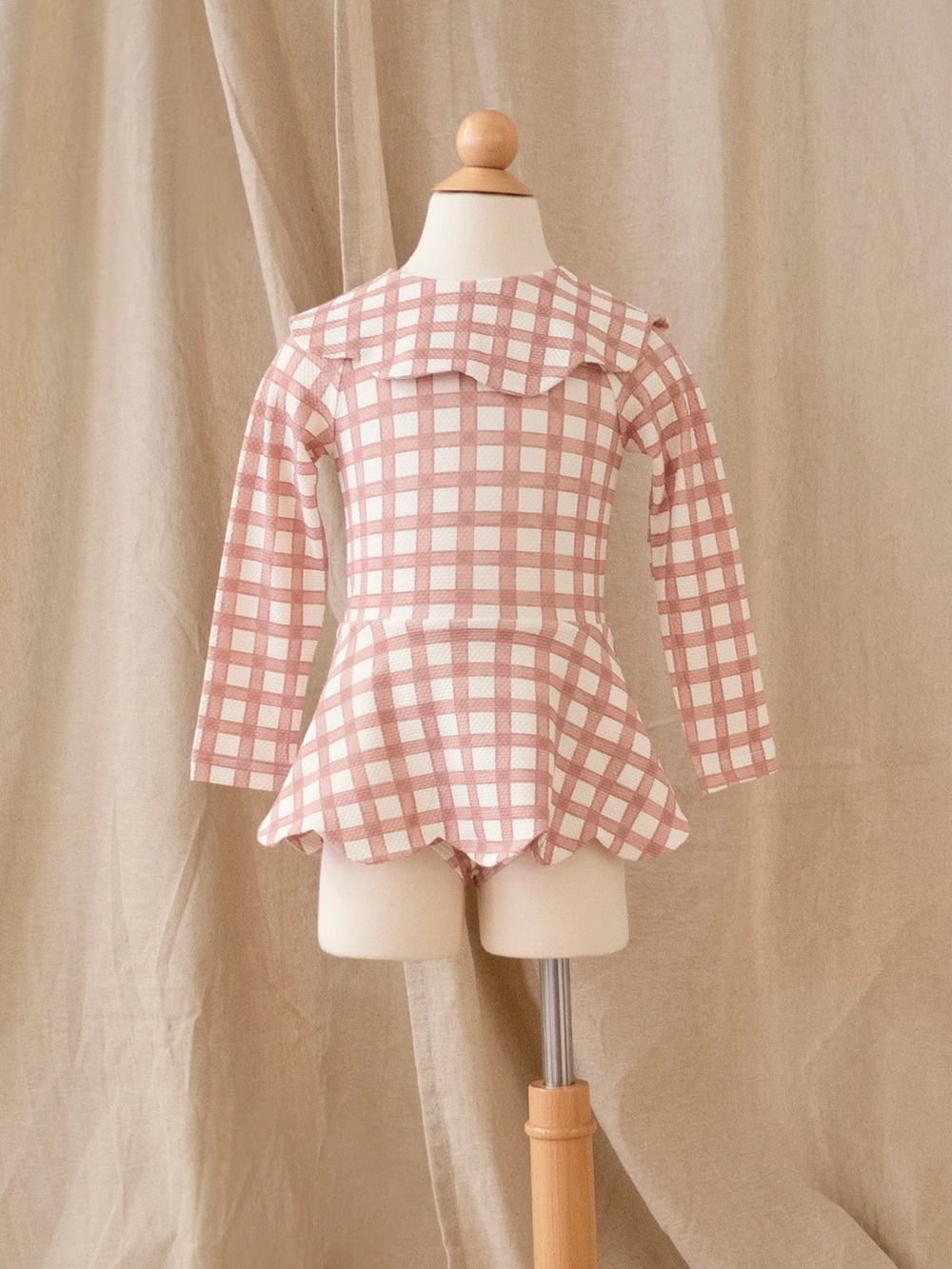 Petit Playa Petal Gingham Girls One Piece Swimsuit with Skirt NEW size 6-7Y
